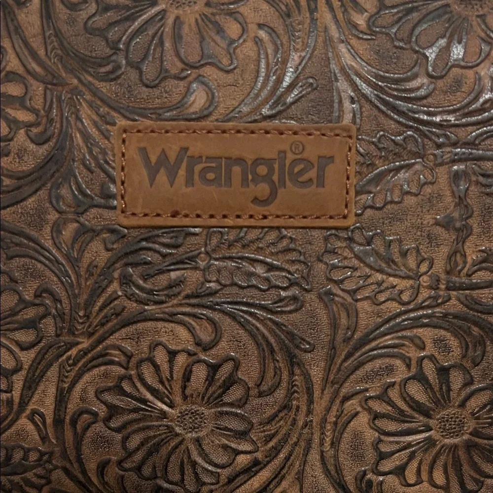 NWT Wrangler Embossed Brown Shoulder or Crossbody Bag/Purse Fringe Floral Detail - Picture 4 of 12